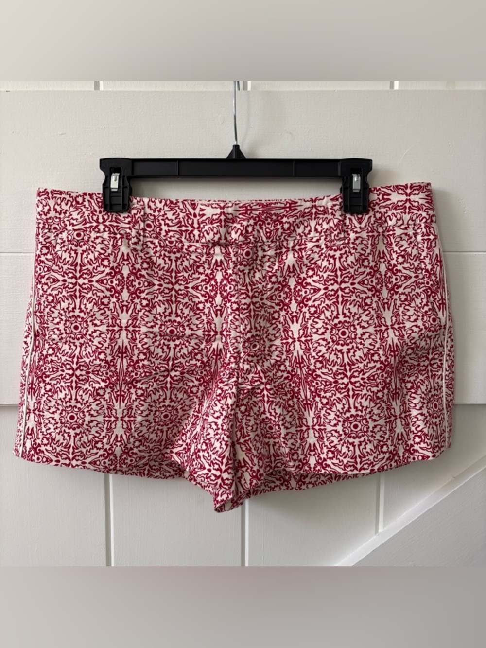 Martin + OSA Women's Shorts Size 12 Linen Blend Red White Geometric Design